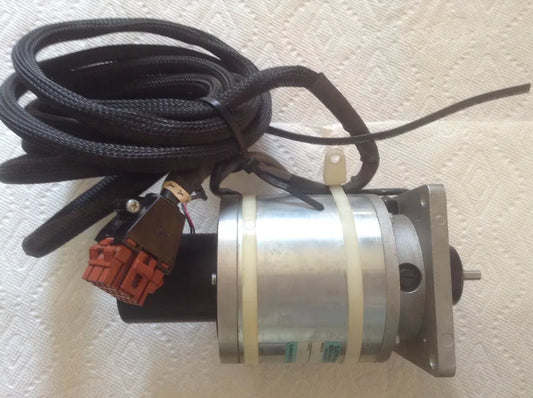 Reliance Electric 01482-1079-000-10 Servo Motor with Encoder 1140-001-1729