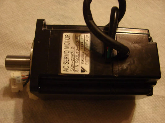 Yaskawa SGM-02A312 SERVO MOTOR AC 200W 200V